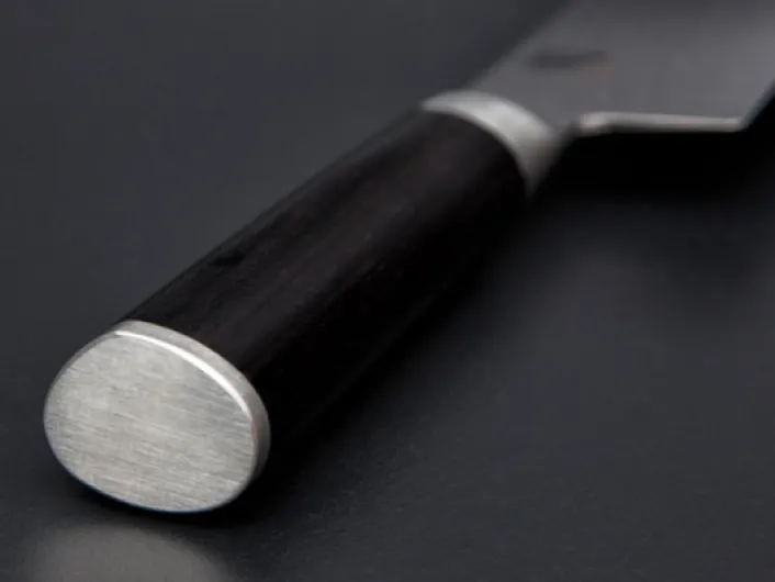 KAI Shun Pro Sho Deba Couteau de Cuisine Japonais longueur de lame 16,5 cm - acier A10 61 (±1) HRC - bois de pakka noir - fabriqué à la main avec biseau unique - Fabriqué au Japon